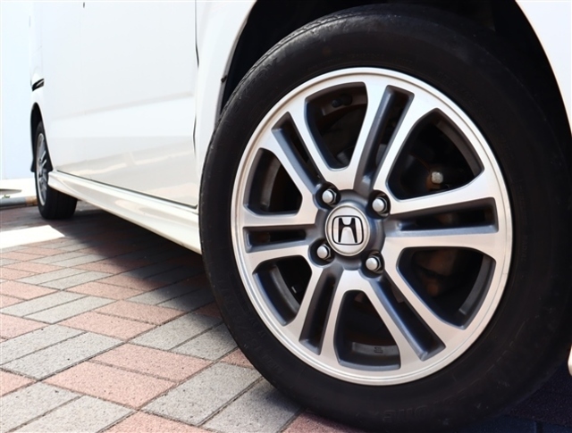 当社在庫すべて車両状態評価書添付でございます。仕入れ先から評価までご納得するまでご確認ください。