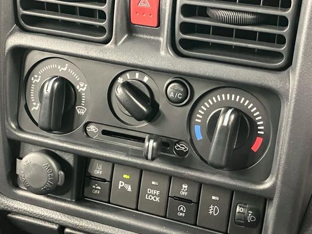 気温に合わせて直感的に操作することで、車内をいつでも快適に保てます。