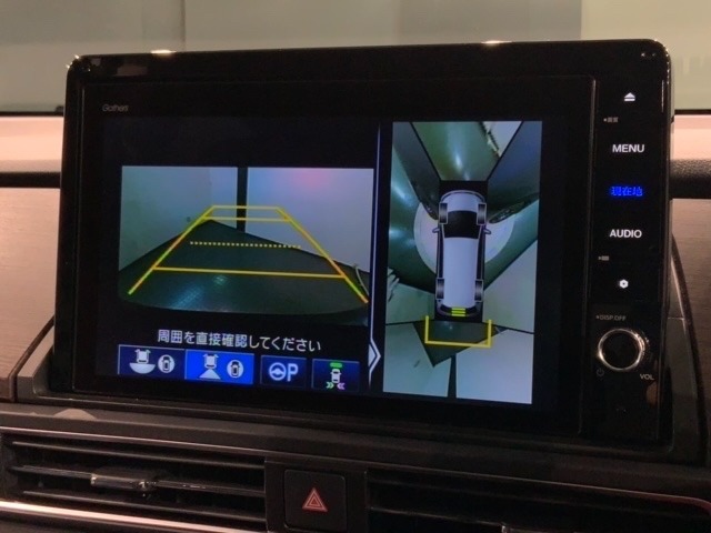 全方位モニターがついています！　車の周囲を360°安全確認できるので、普段の駐車はもちろんの事、縦列駐車や幅寄せの際にも活躍してくれますよ。