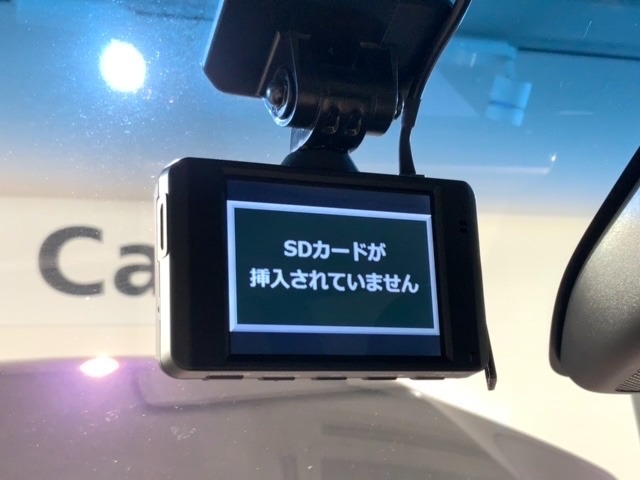 万が一の事故のときもドライブレコーダーがあると安心です。ご利用になる場合は個人情報保護の観点より新品の対応SDカードをお求め下さい。