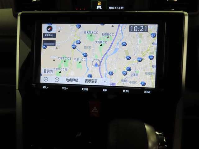 トヨタ純正ナビ装備！地図描写は文字も道もクリアで見やすく、滑らかに表示します。これさえあればもう道に迷わないですみますね♪フルセグで地上波デジタル放送TVもバッチリ綺麗に見れちゃいます♪