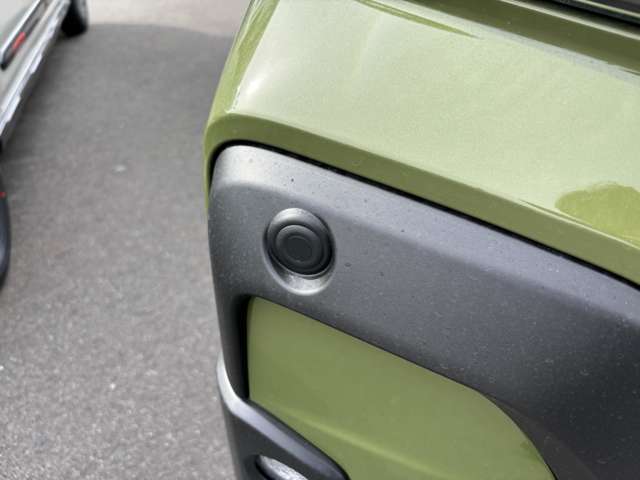 ☆お車についた傷やヘコミ、事故の修理もハヤシにお任せください。自社鈑金工場で修理ができますの安心です☆