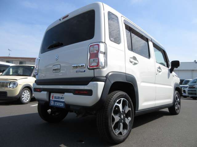 右後方より撮影☆無料保証付き販売車です！ ☆全国どこへでも！ 陸送可能(有料)ですので、県外の方も是非ご相談ください！