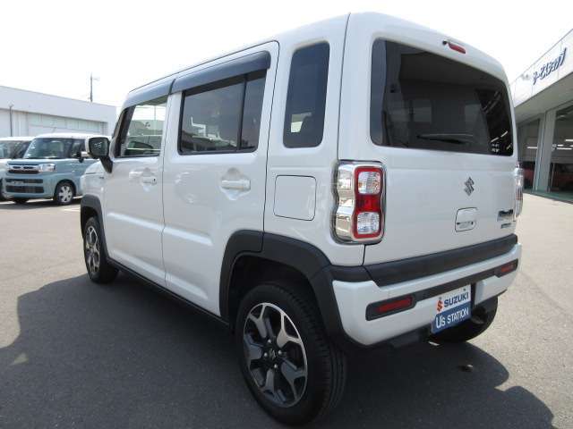左後方より撮影☆無料保証付き販売車です！ ☆全国どこへでも！ 陸送可能(有料)ですので、県外の方も是非ご相談ください！