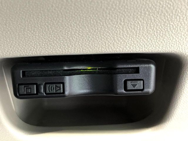 【ETC】高速道路の料金所をストレスなく通過！話題のスポットやサービスエリアに多い「スマートIC」利用時は必須のアイテムです。当店でセットアップを実施、ご納車当日からすぐにご利用いただけます！