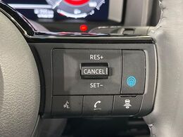 【プロパイロット】高速道路での長距離走行が楽に！！渋滞時と巡回走行のシーンで、アクセル・ブレーキ・ステアリングを自動で制御し、長距離運転の負担を軽減してくれます♪