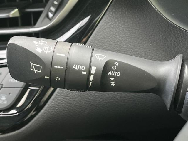 国産車から輸入車まで多様なお客様のニーズのお応えできるように、全国規模で豊富な在庫展開！車のことならWECARSへ！