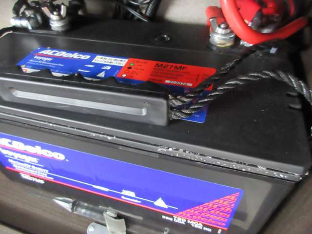 ☆大型サブバッテリーを装備！☆マリンサブバッテリーを装備でエンジン停止時も電気機器をご使用頂けます！