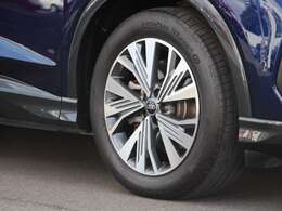 アルミホイール 5アームデザイン 8J×19/フロント235/55R19,リヤ255/50R19