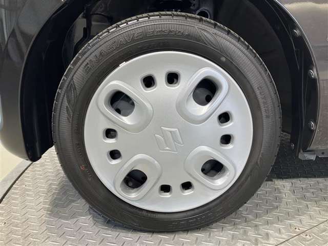 【タイヤ・ホイール】155/65R14の純正スチールタイヤになります。スタッドレスタイヤもこのサイズをお求め下さい。