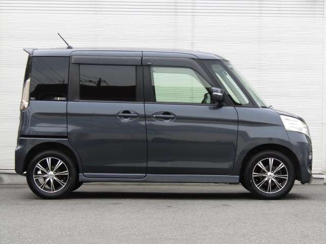 お車に詳しくない方でもご安心ください。ご満足のいくお車探しをお手伝いできるよう経験豊富なスタッフがご対応致します。LINEでのお問合せもOKです。