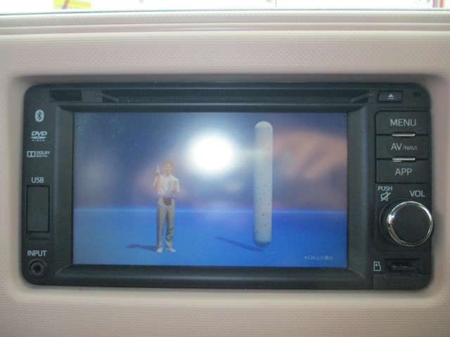 カーナビには「Bluetooth」「テレビ」「バックカメラ」機能が付いています。