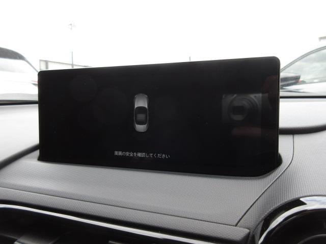 障害物への接近を音で知らせるクリアランスソナーを備えています。バックカメラの取り付けについてはスタッフにお問い合わせください。