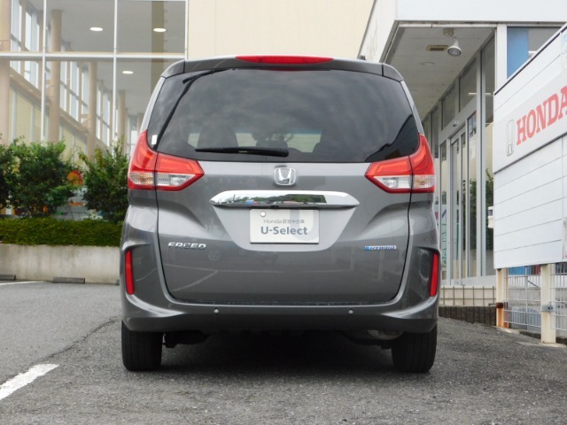 車輌後方になります！当店はホンダ認定正規ディーラーです！先ずはお問合せください！TELは04-7181-8220へ！webからなら24時間いつでもお問合せいただけます！