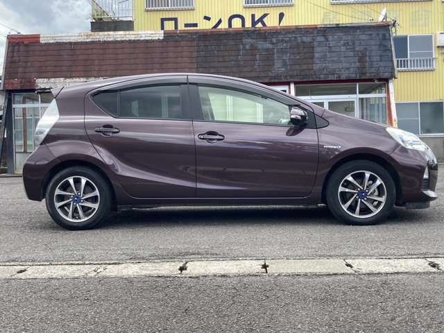 販売車は弊社スタッフによる丁寧なポリッシャー仕上げ、室内クリーニング、整備点検交換をしてのお渡しになります。ナビ、ETC、バックカメラ、新品タイヤなどご希望の場合もご相談ください！