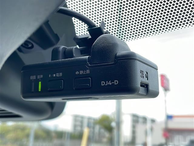 【　ドライブレコーダー　】運転中の記録を残します！事故などを起こした起こされた時の証拠を残します！