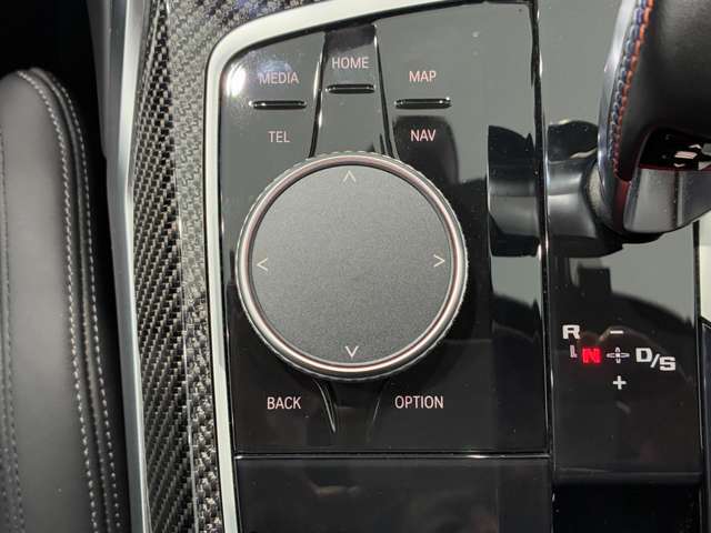 日本全国ご納車可能です。　遠方の方もご安心ください。お客様の管轄の陸運事務所にてご登録後、ご自宅までお車をお持ちいたします。弊社では、北海道から沖縄まで全国に販売実績がございます。