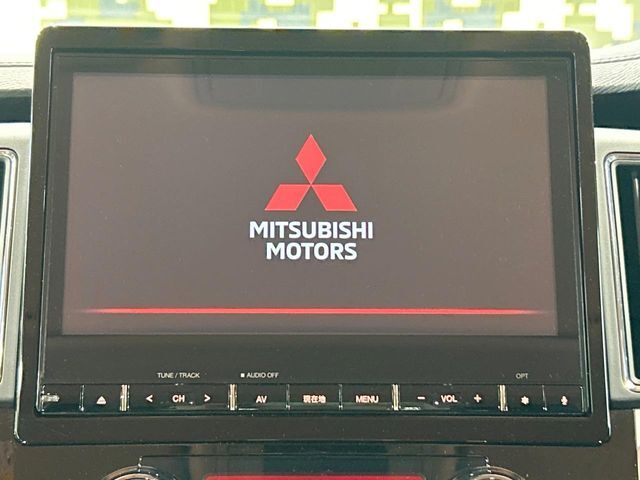 【純正ナビ】人気の純正ナビを装備。オーディオ機能も充実しており、Bluetooth接続すればお持ちのスマホやMP3プレイヤーの音楽を再生可能！毎日の運転がさらに楽しくなります！！