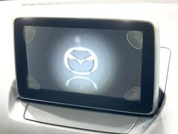 【メーカー純正ナビ】インテリアに溶け込むスタイリッシュな「専用設計」メーカーナビを装備♪視認性や操作性など基本性能にも優れ、より上質なカーライフをお楽しみいただけます。