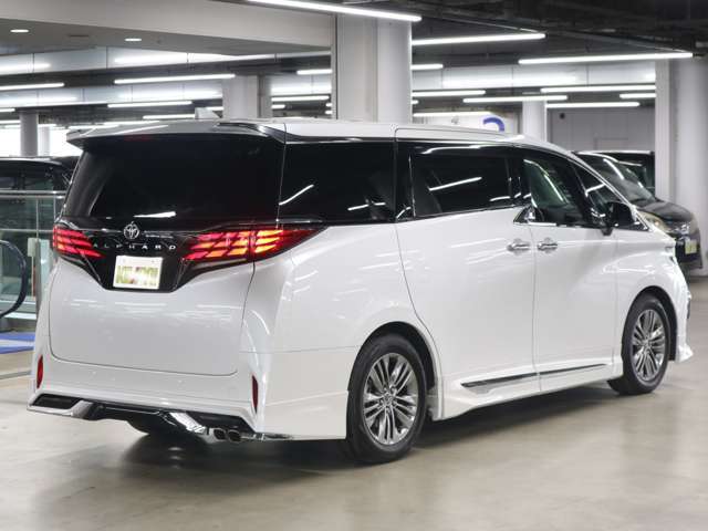 自社陸運局指定工場完備！国家資格車検検査員資格を持った整備士による整備。走行に関係のない所も不具合箇所があれば修理してお渡しいたします。