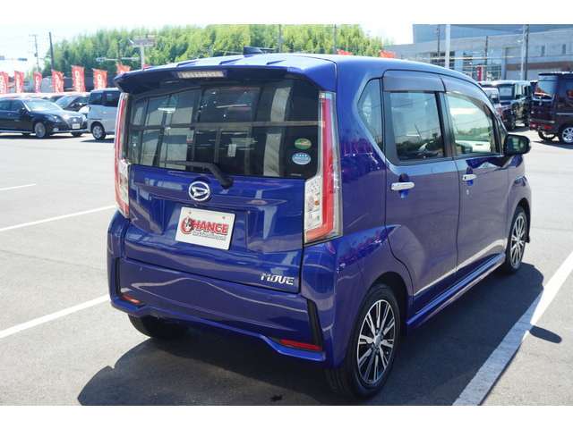 人気車種随時取り揃えております。是非お気軽にご来店ください。