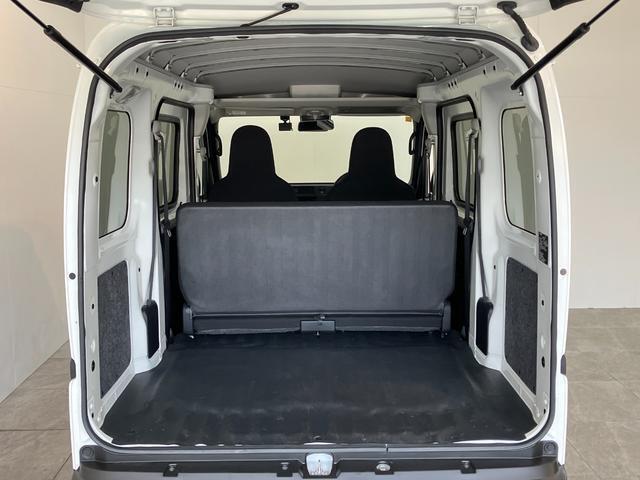 延長保証につきましてはお求めいただく車両によって保証料が異なりますので、当店スタッフまでお気軽にお問い合わせくださいませ。