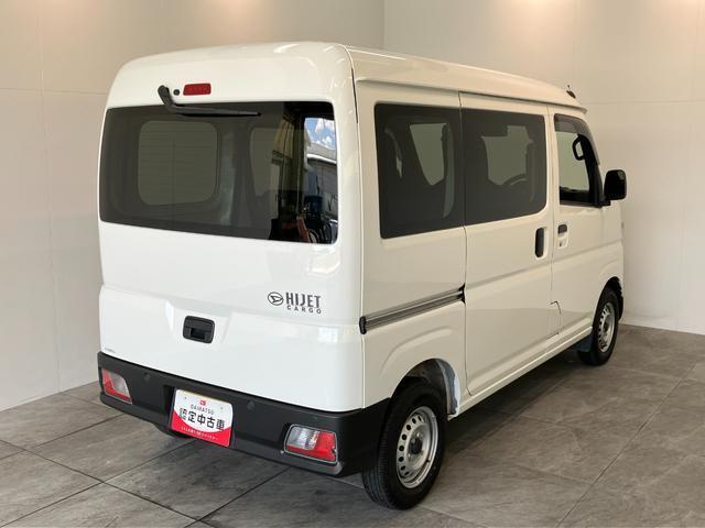 お客様にぴったりなおクルマをお選びいただけますように様々な展示車をご用意致しております！ダイハツの軽自動車だけではなく、他メーカー車やコンパクトカー・ミニバンなども数多く取り揃えております！