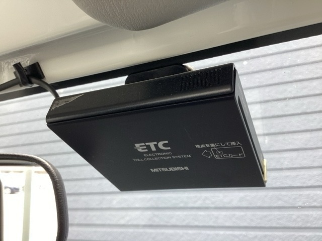 ETCも付いておりますので、高速道路の料金所もノンストップ通過可能ですよ＾＾是非揃えたい装備ですね！