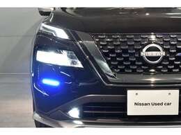 ★LEDヘッドライト、フォグランプが装着されているので夜でも安定した視界が確保できます