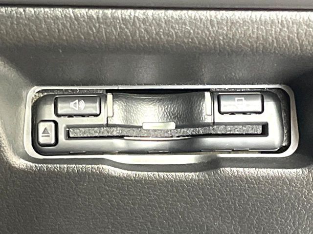 【ETC】高速道路の料金所をストレスなく通過！話題のスポットやサービスエリアに多い「スマートIC」利用時は必須のアイテムです。当店でセットアップを実施、ご納車当日からすぐにご利用いただけます！