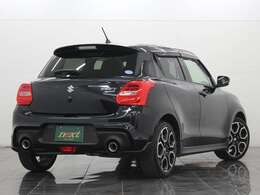 フルセグナビ　Bluetooth　USB入力　ETC　LEDライト　オートライト　純正AW　オートエアコン　クルコン(ACC)　レーンアシスト　衝突被害軽減ブレーキ　シートヒーター　バックカメラ　スマートキー　Pスタート　6MT