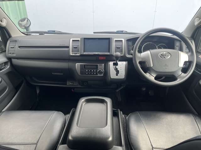 ハイエース好きで自家用車がハイエースのスタッフが複数在中♪自分で乗って維持して経験したからこそできる本当の「ご提案」是非ワンケイハイエース仙台店へお問い合わせください♪