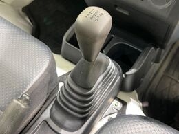 【フロア5速MT】走りの5速MT！！スポーティーな走行をお楽しみいただけます♪