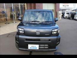 広い展示場には目移りしちゃうくらい軽・届出済未使用車が展示されてます