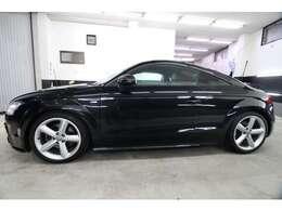 輸入車は維持費が高額というイメージはありませんか？決してそんなことはありません。その間違ったイメージを分かりやすくご説明させて頂きますので、国産車と同じ感覚でお乗り頂けます。ご安心下さい。