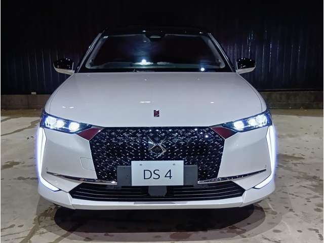 ボディーカラーはブランナクレです！※本車両は弊社納車整備センターにて展示中、ご覧になられる際は事前に当店までご連絡ください
