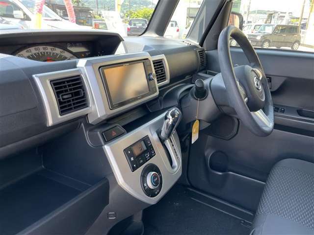 【車内抗菌・抗ウィルス＋消臭】車内抗菌オプションございます！車内抗菌・抗ウィルス＋消臭を行うことで快適なドライブ。ご使用直後はアルコールによる殺菌効果があり、消臭・抗菌します！