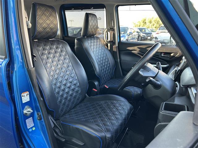 【運転席】座り心地が良いシートなので長時間の運転でも快適にお過ごしいただけます。新品のフロアマットのご注文も可能です。掲載箇所以外にご希望の写真がございましたらお気軽にお問い合わせ下さい。