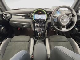 輸入車グループ総在庫数約2，000台！全国の系列店からメーカー・車種問わずご紹介出来るので、あなたにピッタリのお車が見つかるはずです♪まずはお問い合わせ下さい☆