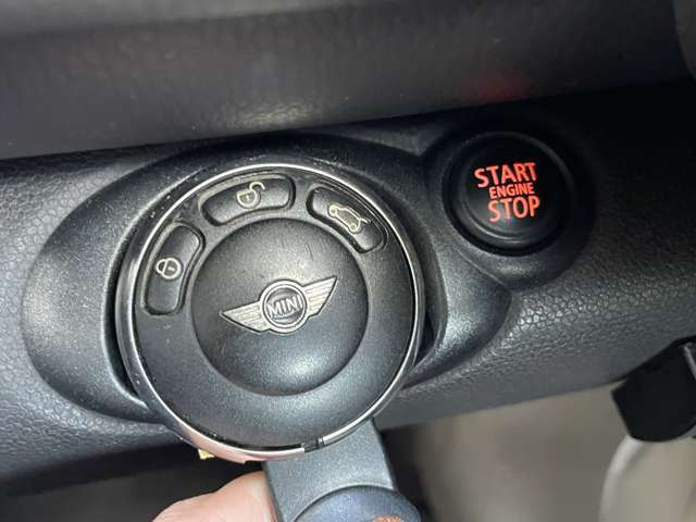 LIBERALAは全国に約40店舗以上※。どの店舗の在庫でもお近くのLIBERALAでご購入いただけます。※2023年11月現在