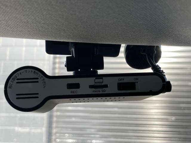 LIBERALAは、輸入車選びの新たなスタイルを提案するインポート・セレクト・ブランドです。オーナー様となる方がクルマから直接感じる感性を第一にした、最良の一台との出会いをコーディネートいたします。