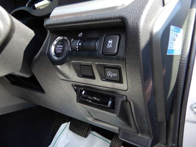ビルトインカバーに収まったETC2.0車載器もございます☆