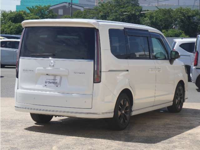 認定中古車では、厳しいHonda認定基準をクリアした厳選されたHonda認定中古車のみ、取り扱っております。「ご購入前の安心」「納車後の信頼」を車両と一緒に提供しております。