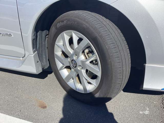 アルミホイールも15インチ純正