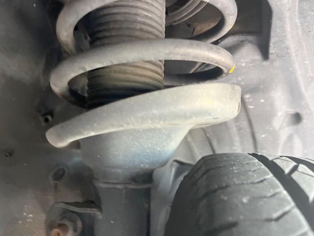 下回りの劣化予防の為の防錆加工の施工も承っております。降雪地域はもちろん、沿岸部にお住いの方や、趣味でマリン・ウィンタースポーツをされる方に大変好評いただいております。
