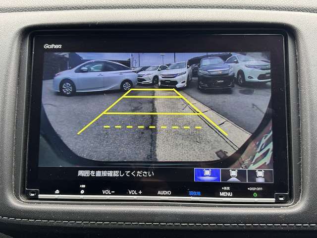 【バックカメラ】とっても便利な人気オプションになります。駐車が不安な方でも安心して駐車が出来ますね
