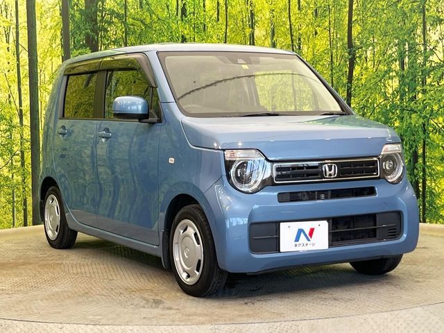 大好評のボディコーティング「弾スプラッシュコート」もご納車までに施工可能。通常のガラスコートと異なる、耐久年数6年の無機質ガラスコーティングが、ボディをキレイな状態に保ってくれます。