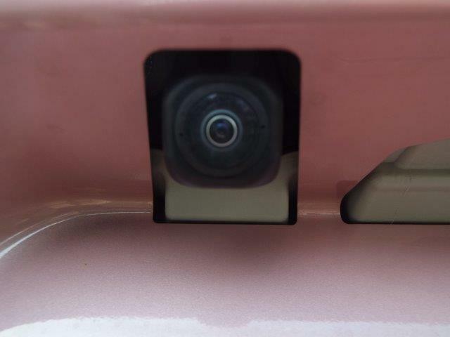 駐車時も安心のバックカメラ付き！対応するモニターのお取り付けも承ります！