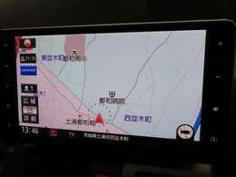 純正のメモリーナビを装備。CD/DVD及びフルセグTVチューナー付きですね♪