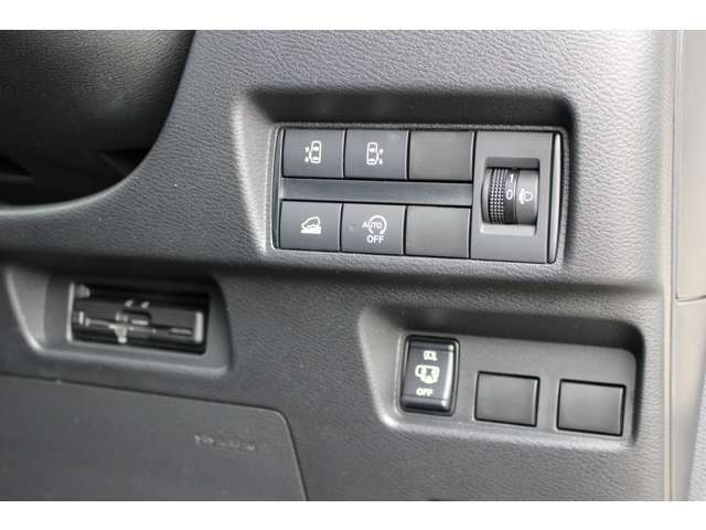 各スイッチも分かりやすく配置